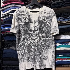 Edgy Men's Tee with Skull and Hat Design